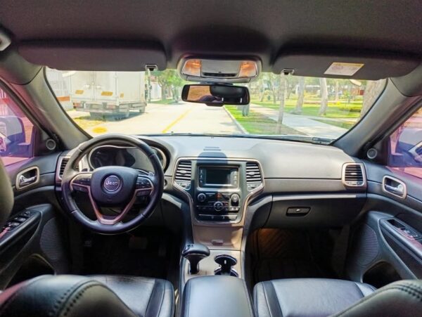 Jeep grand cherokee laredo 4x4 uso ejecutivo 2015 - Imagen 7