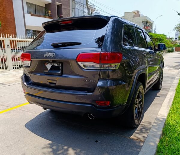 Jeep grand cherokee laredo 4x4 uso ejecutivo 2015 - Imagen 8