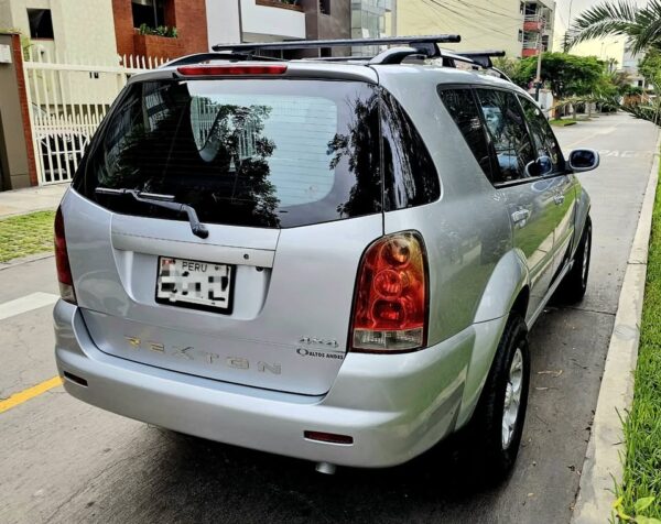 2004 Ssangyong rexton 4x4 3 filas - Imagen 7