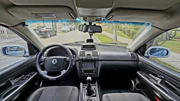 2004 Ssangyong rexton 4x4 3 filas - Imagen 6