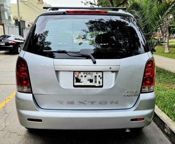 2004 Ssangyong rexton 4x4 3 filas - Imagen 9