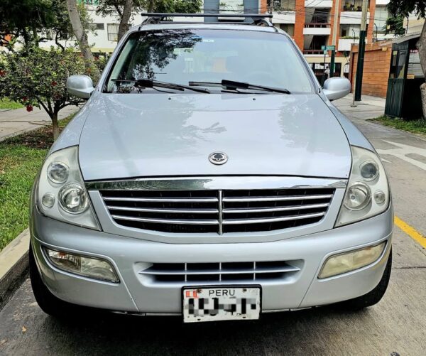 2004 Ssangyong rexton 4x4 3 filas - Imagen 12